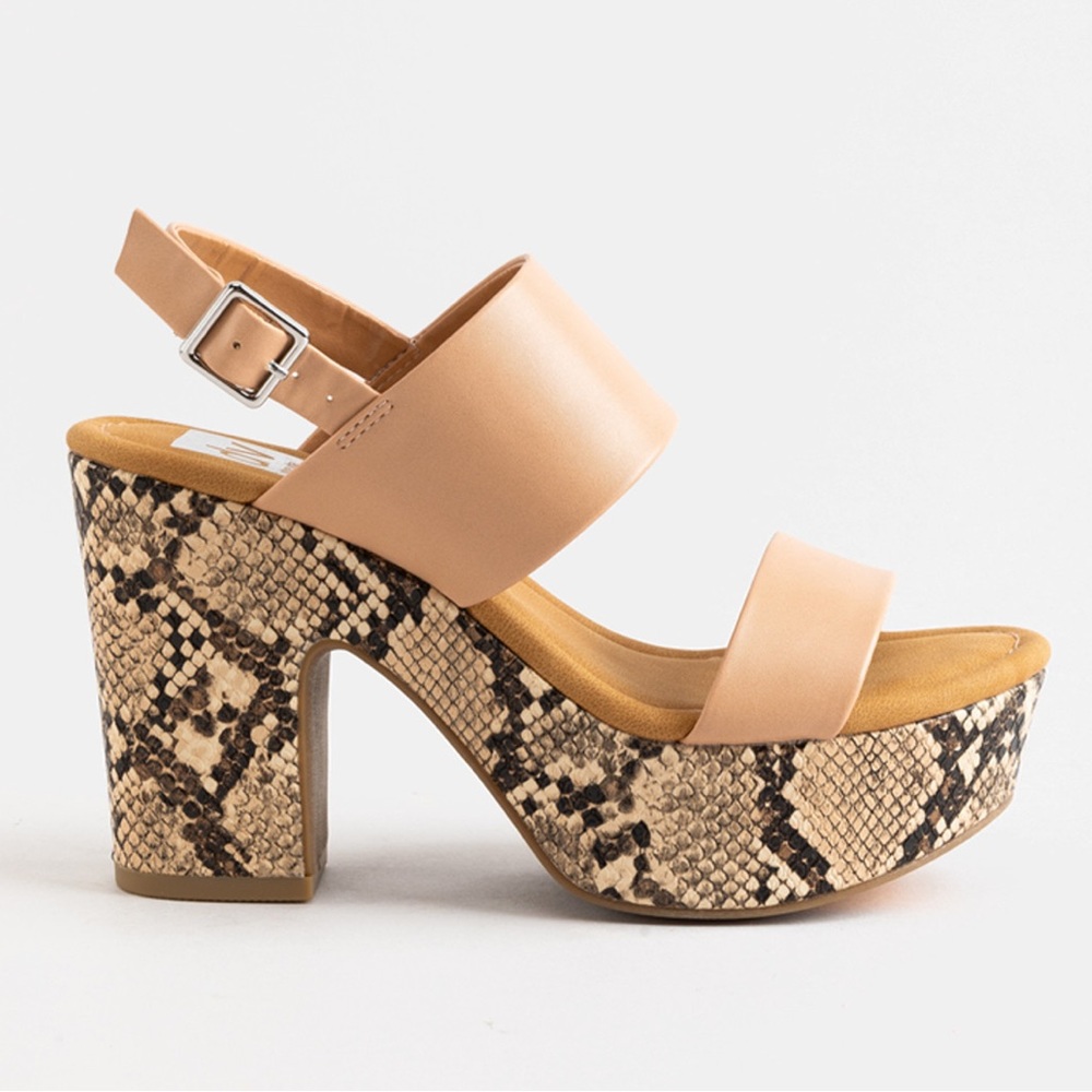 DV by Dolce Vita oiska platforms